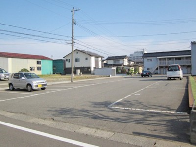 矢代駐車場(北半田)