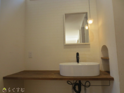 detached 大字上方