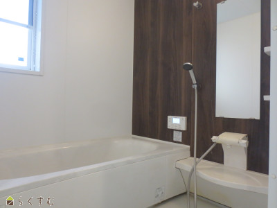 detached 大字上方