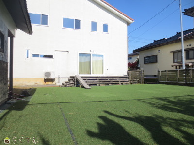 detached 大字上方