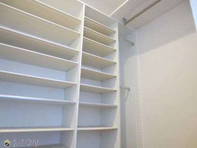 detached 大字上方